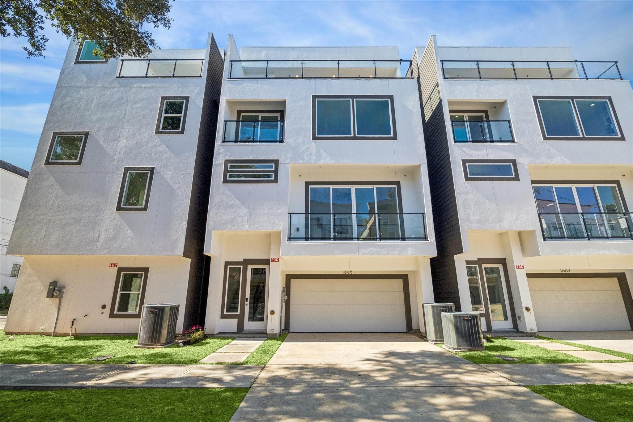 1605 Utah St
