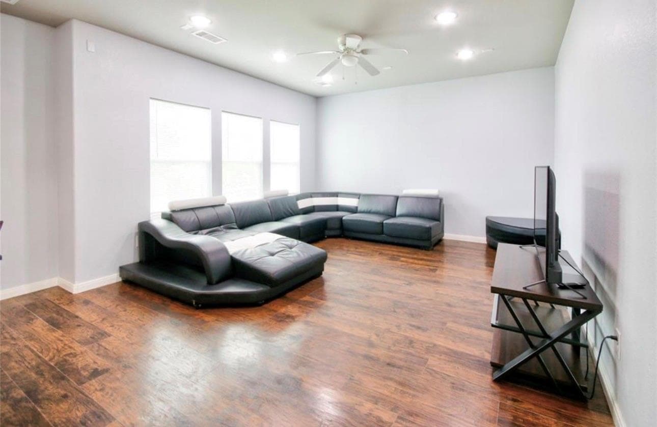 Gallery image 4