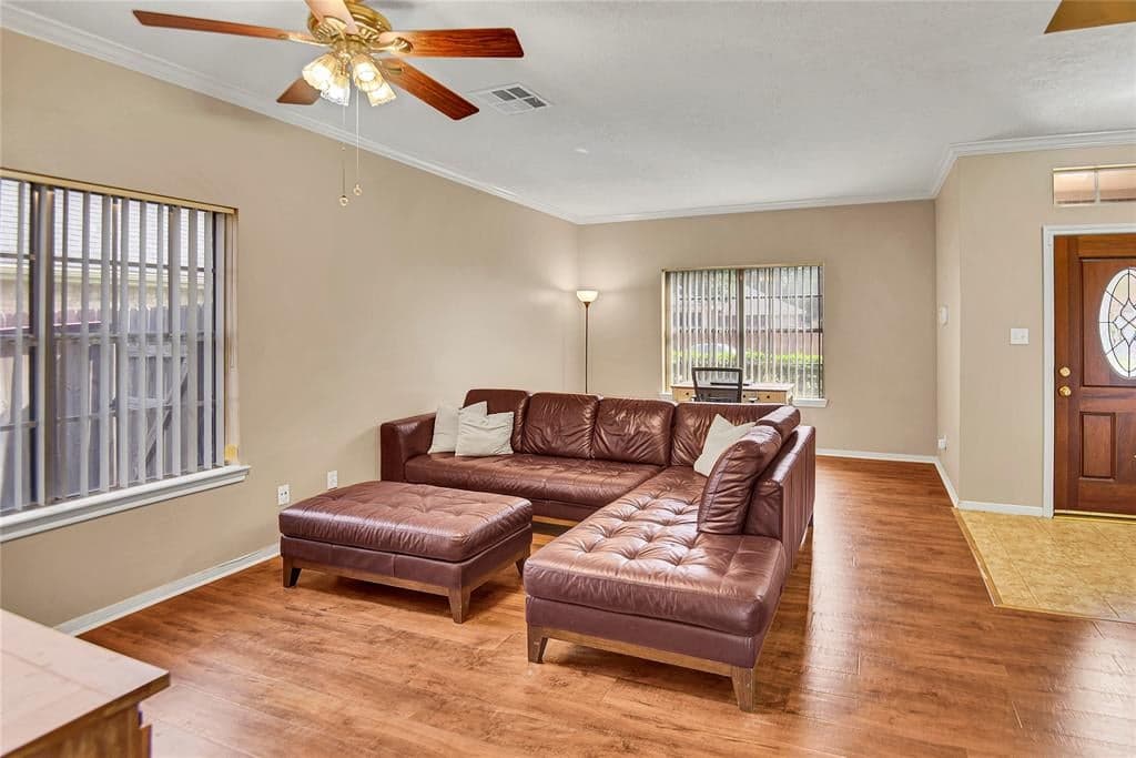 Gallery image 3