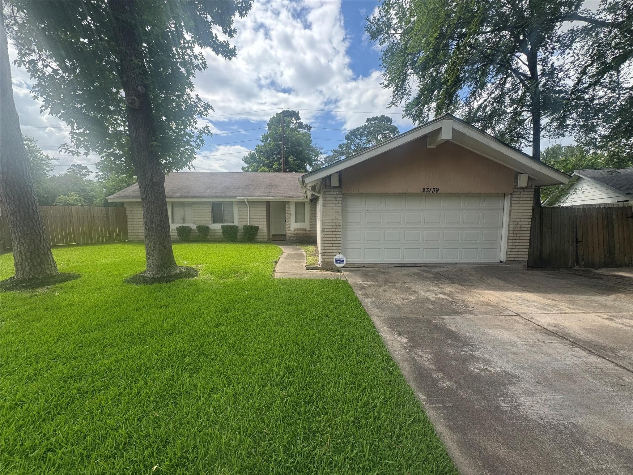 23139 Lestergate Dr