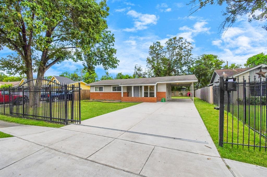 2831 Knotty Oaks Trl