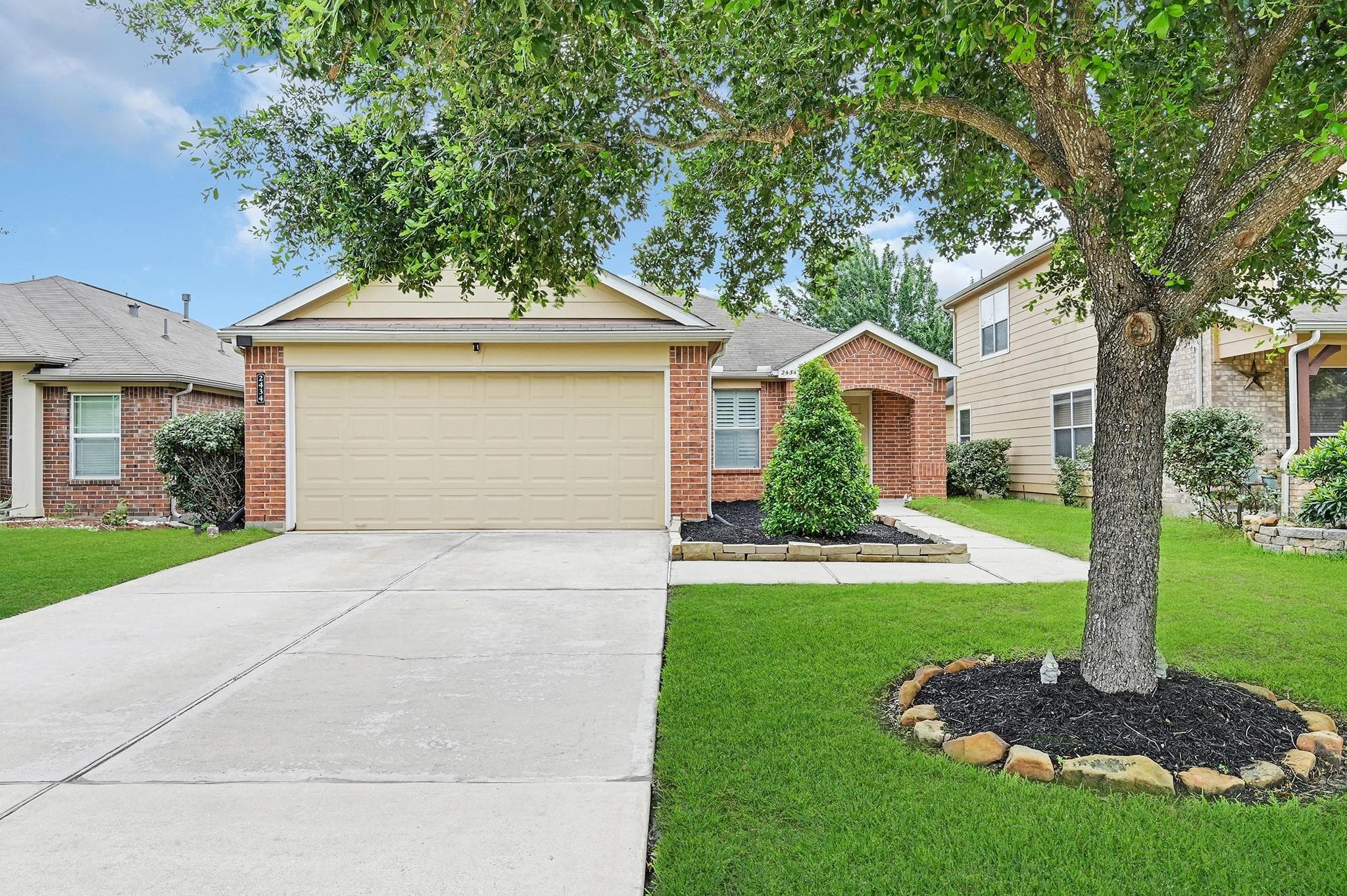 2434 Lakecrest Harbor Dr