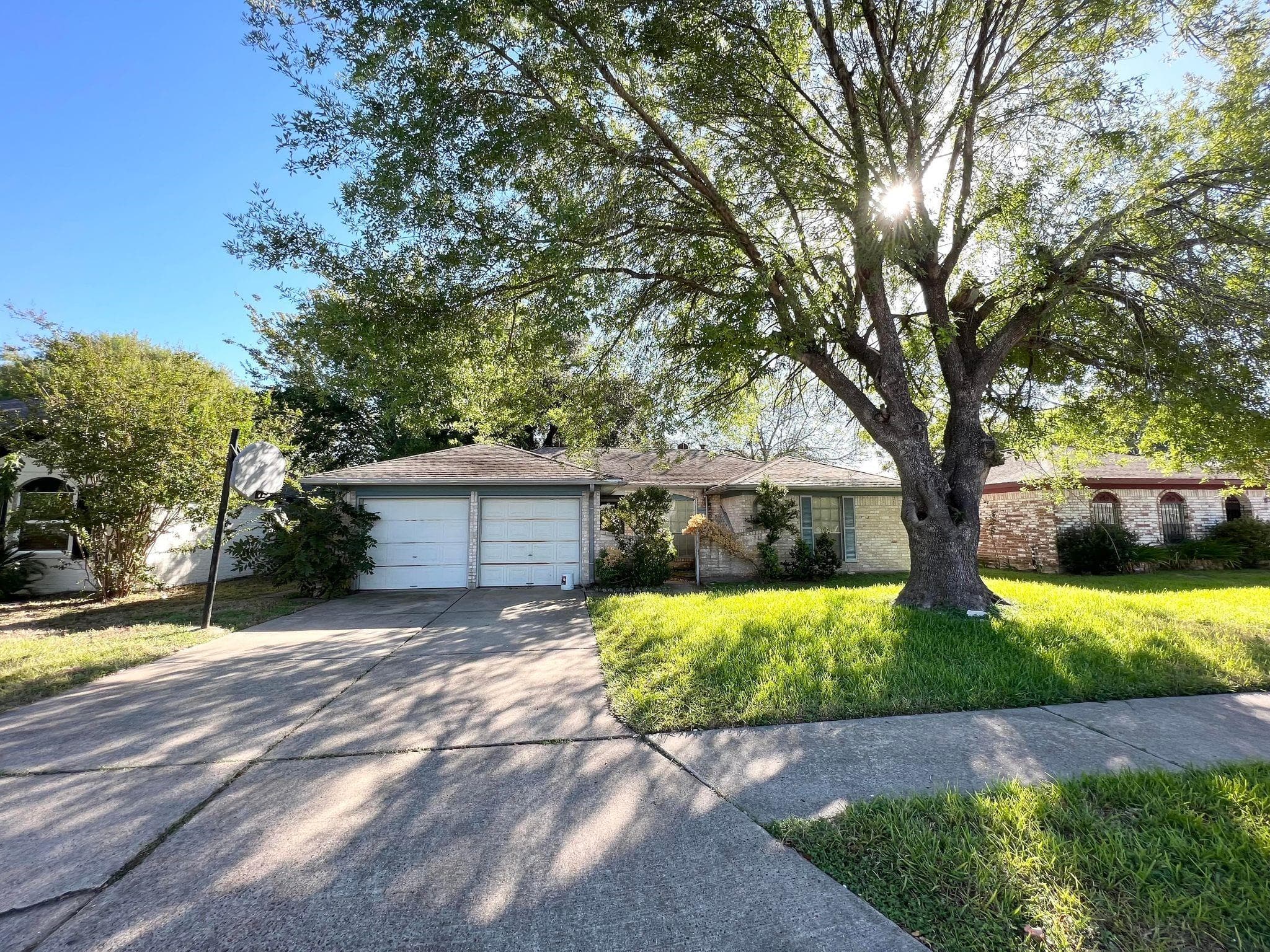 3445 Hickory Ln