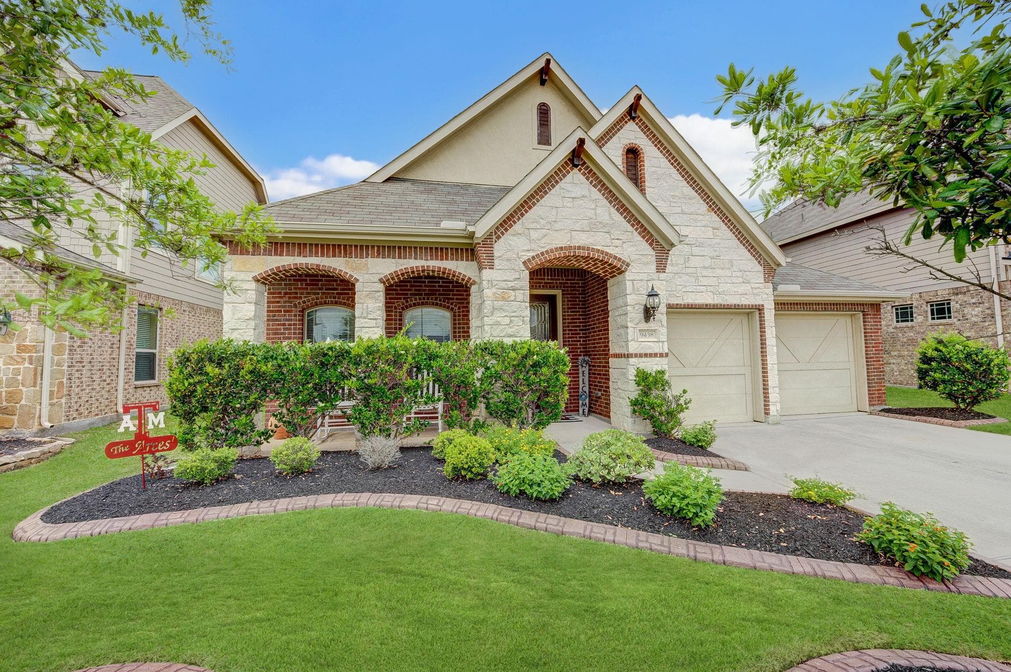 9438 Invergarry Way
