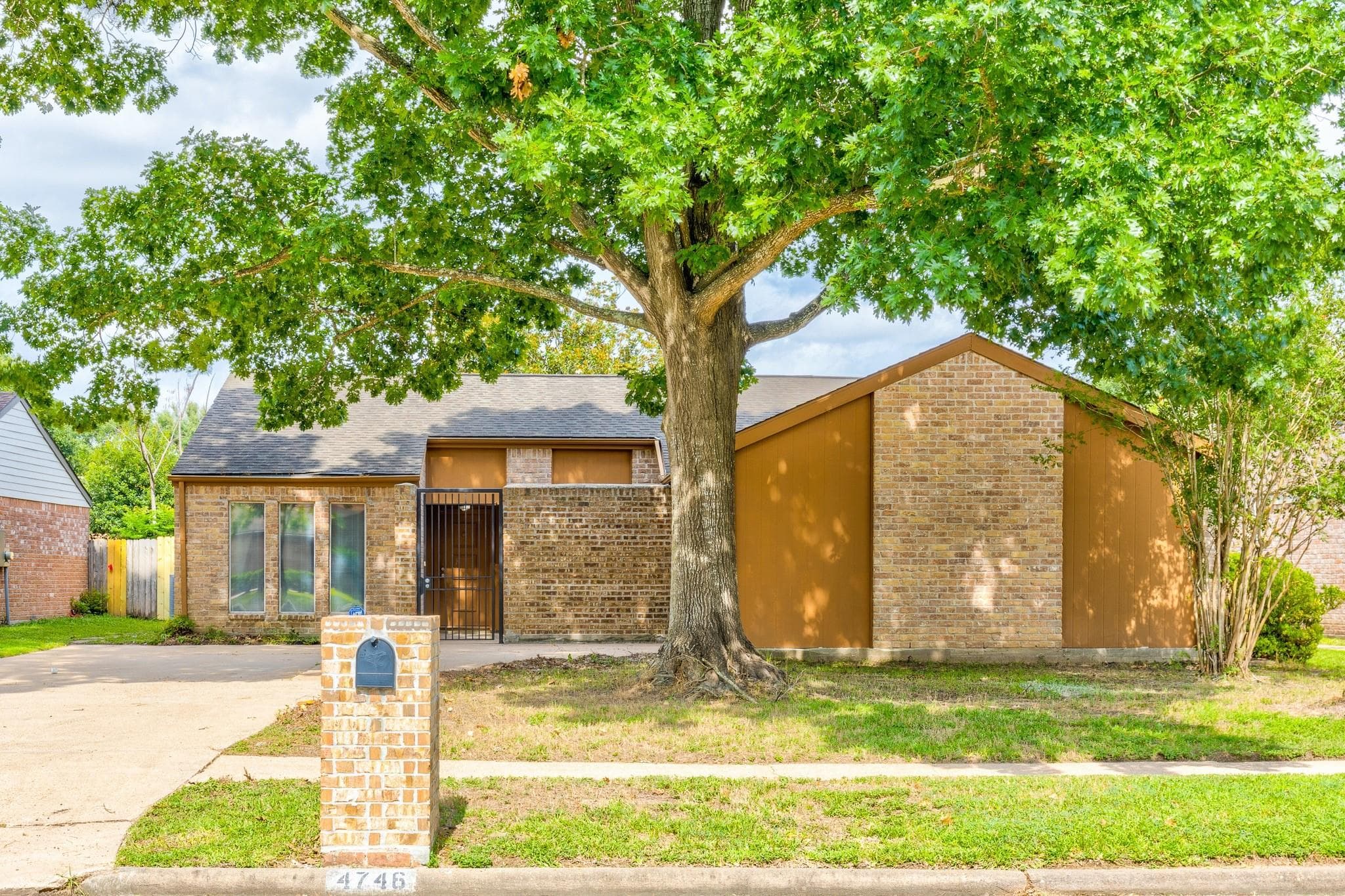 4746 Eagle Trail Dr