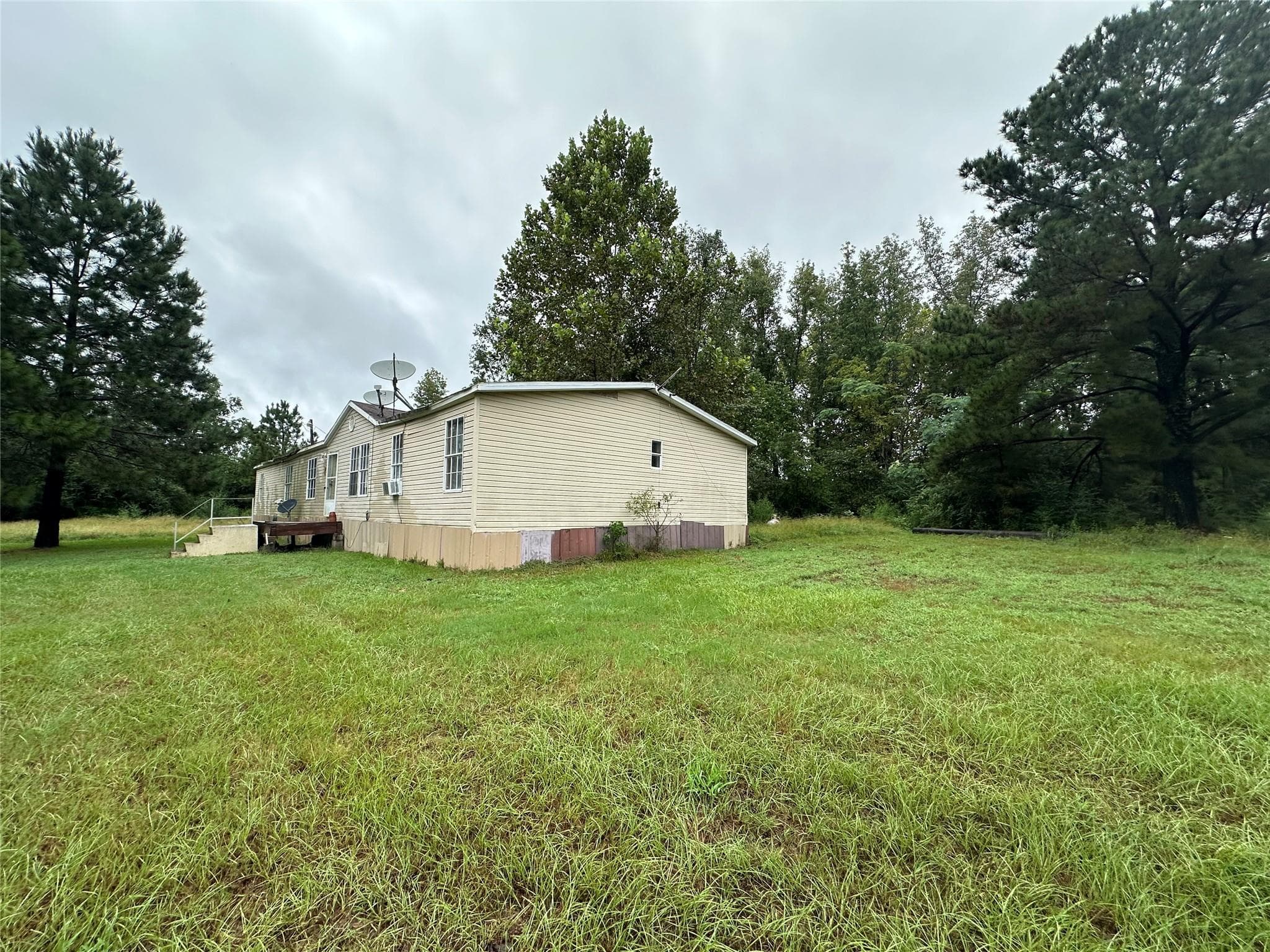 880 Loggins Rd