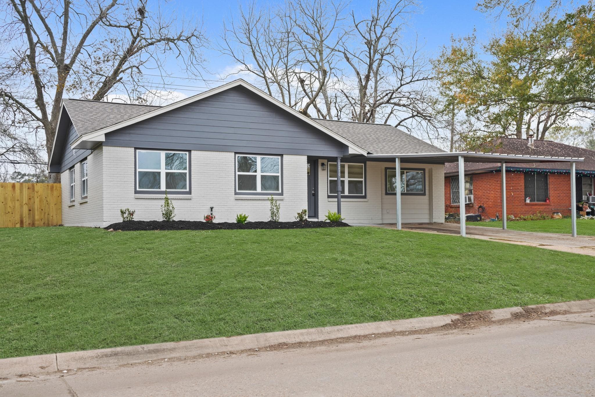 1210 Glenmore Dr