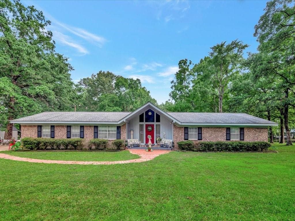 321 Fairview Dr