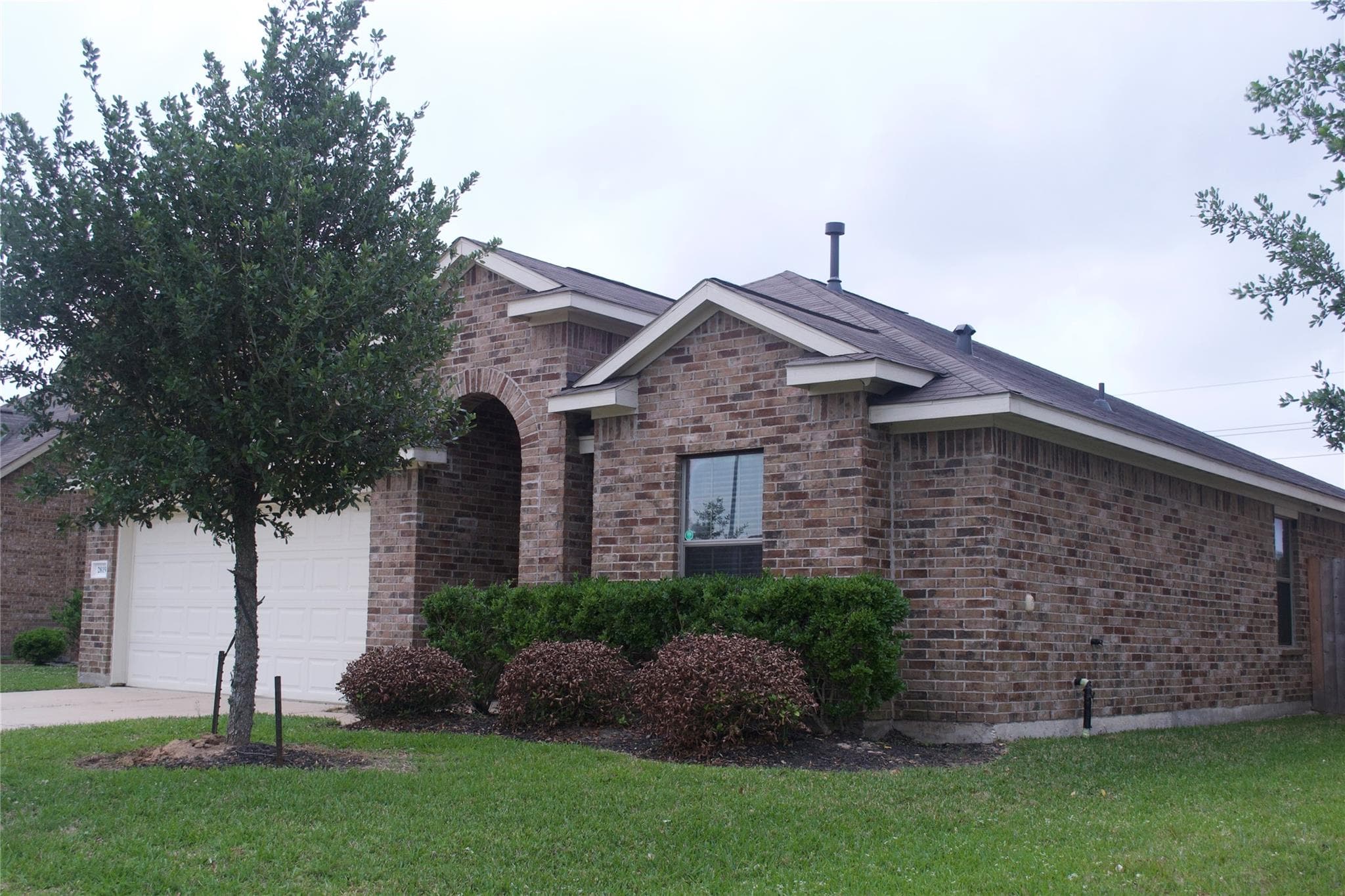 2819 Defoe Dr