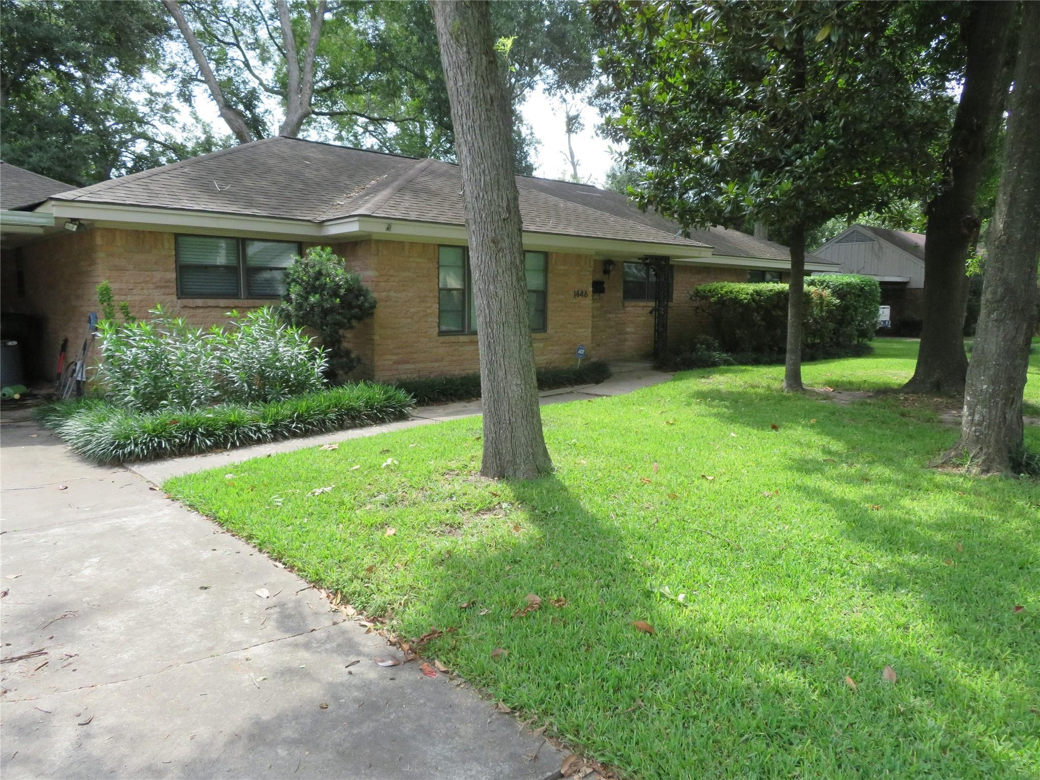 1446 Billings Dr