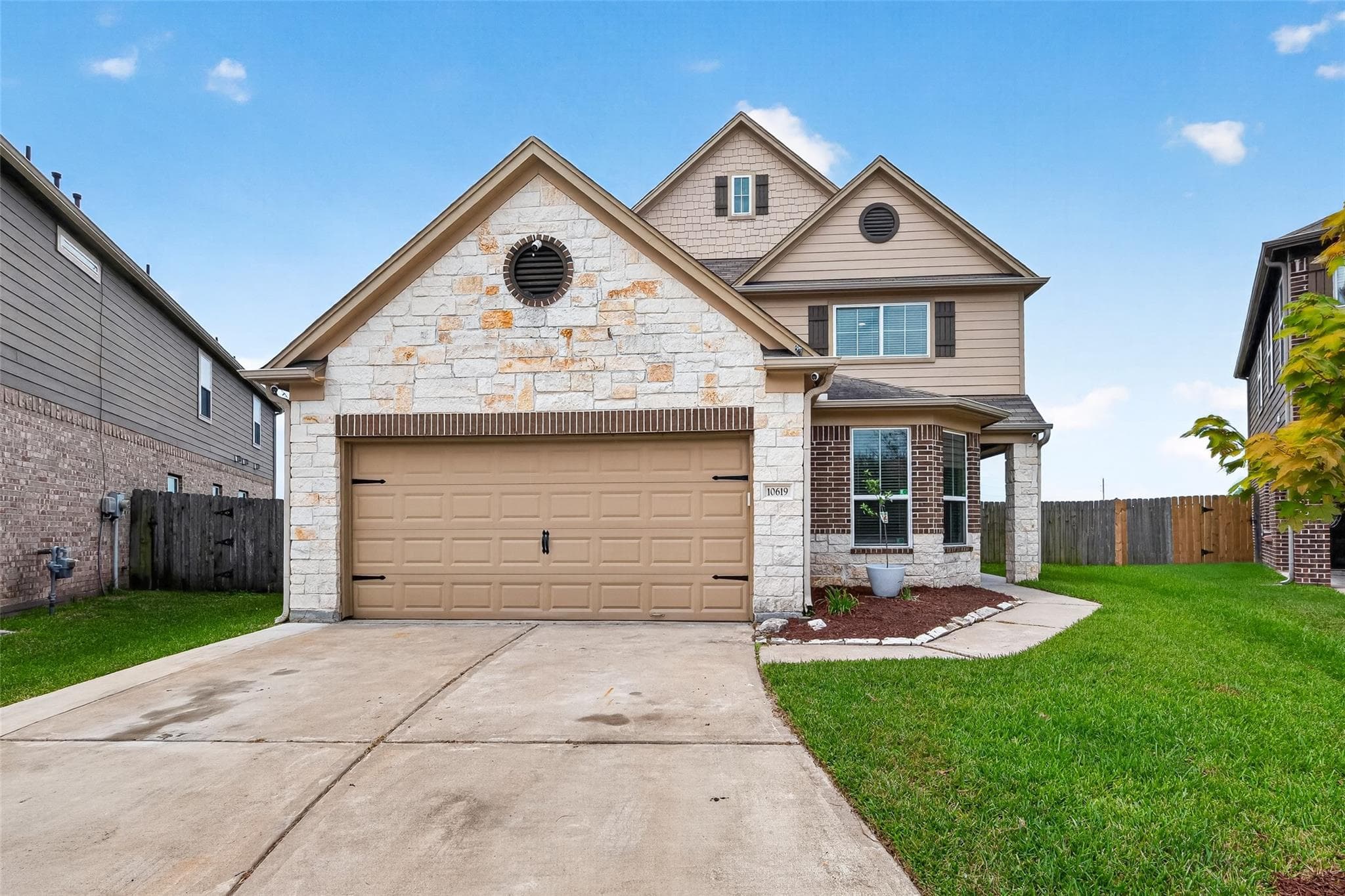 10619 Blithe Oak Ct