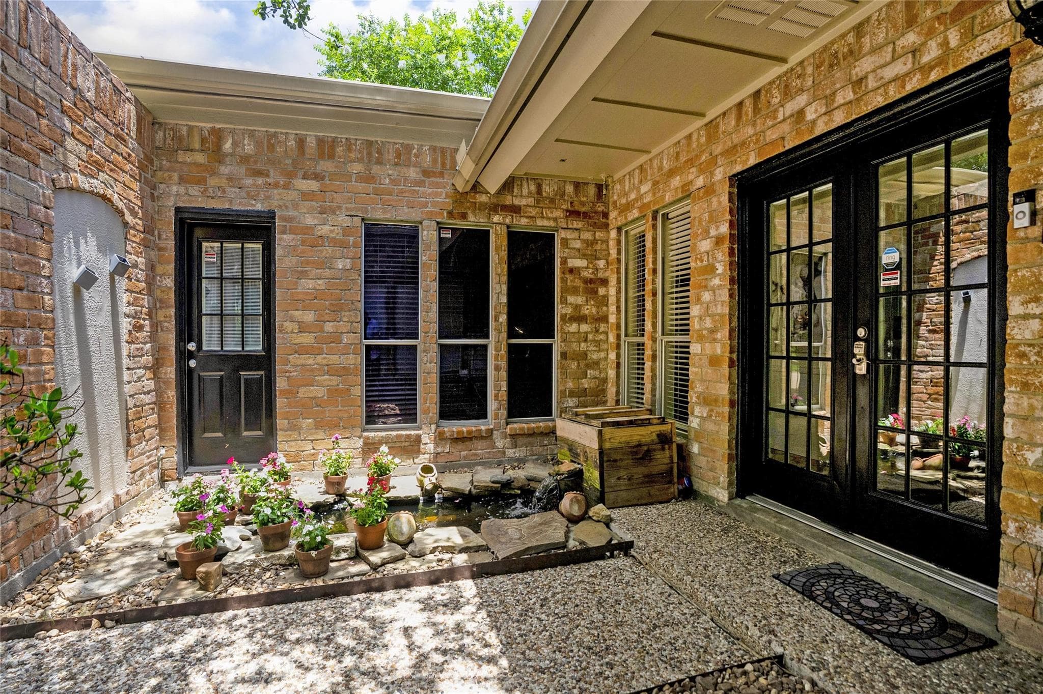 14003 Chevy Chase Dr