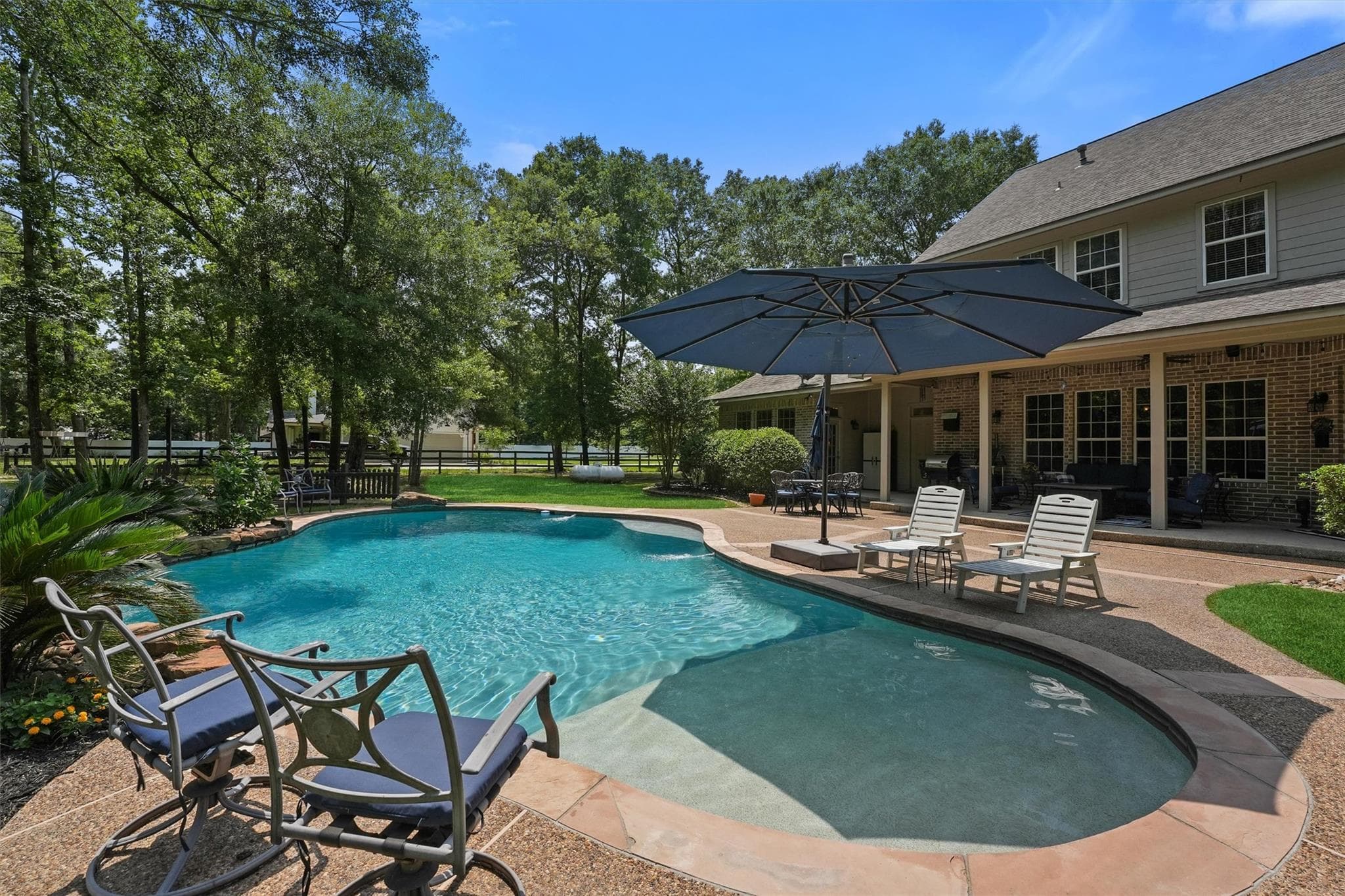 711 Valley Commons Dr
