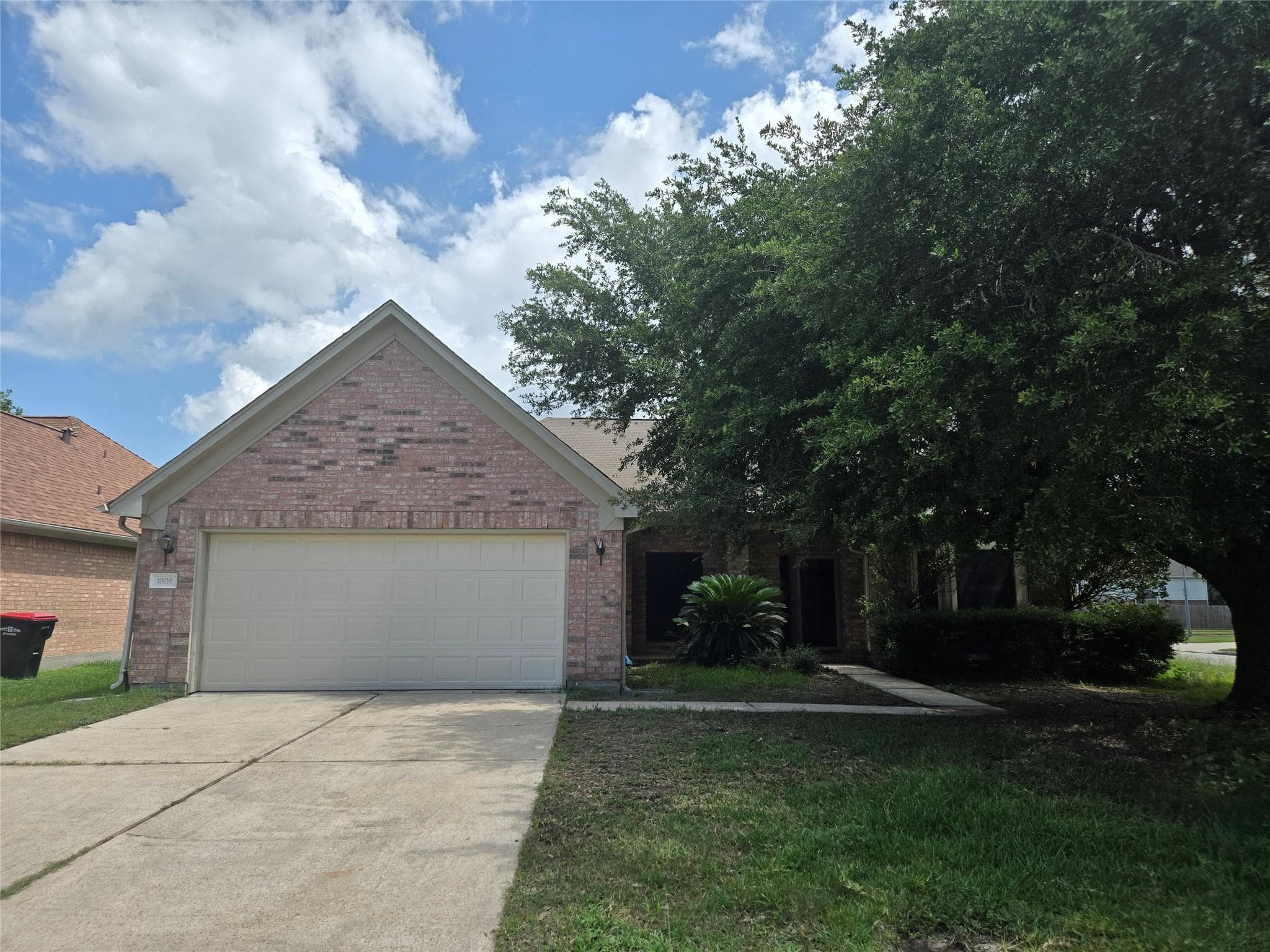 1806 Laurel Bay Dr