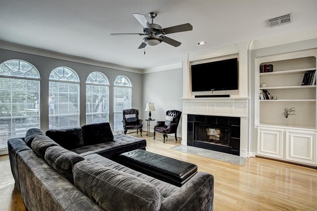 Gallery image 4