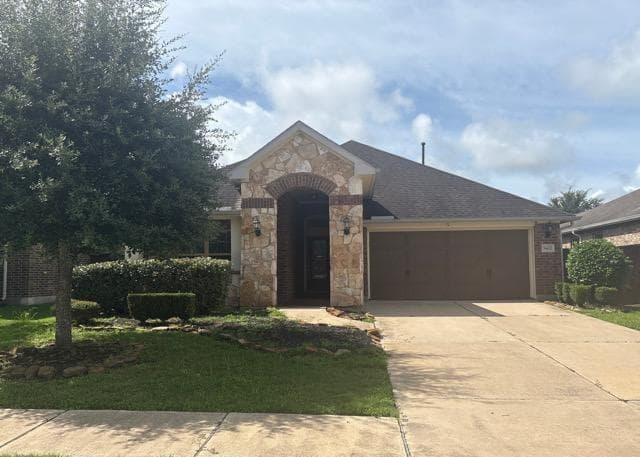 3422 Bay Dr