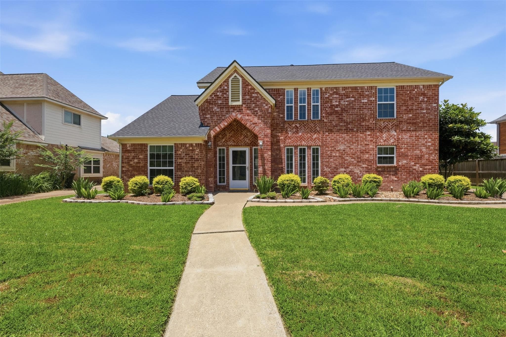 19803 Oak Briar Dr