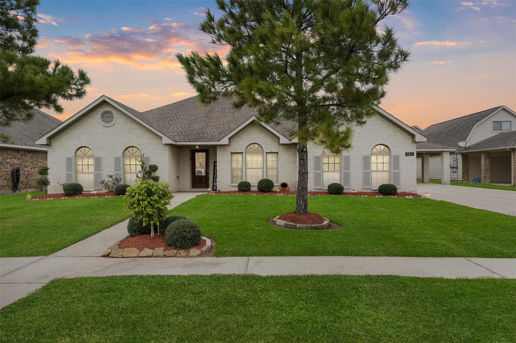 6611 Sam Rayburn Dr