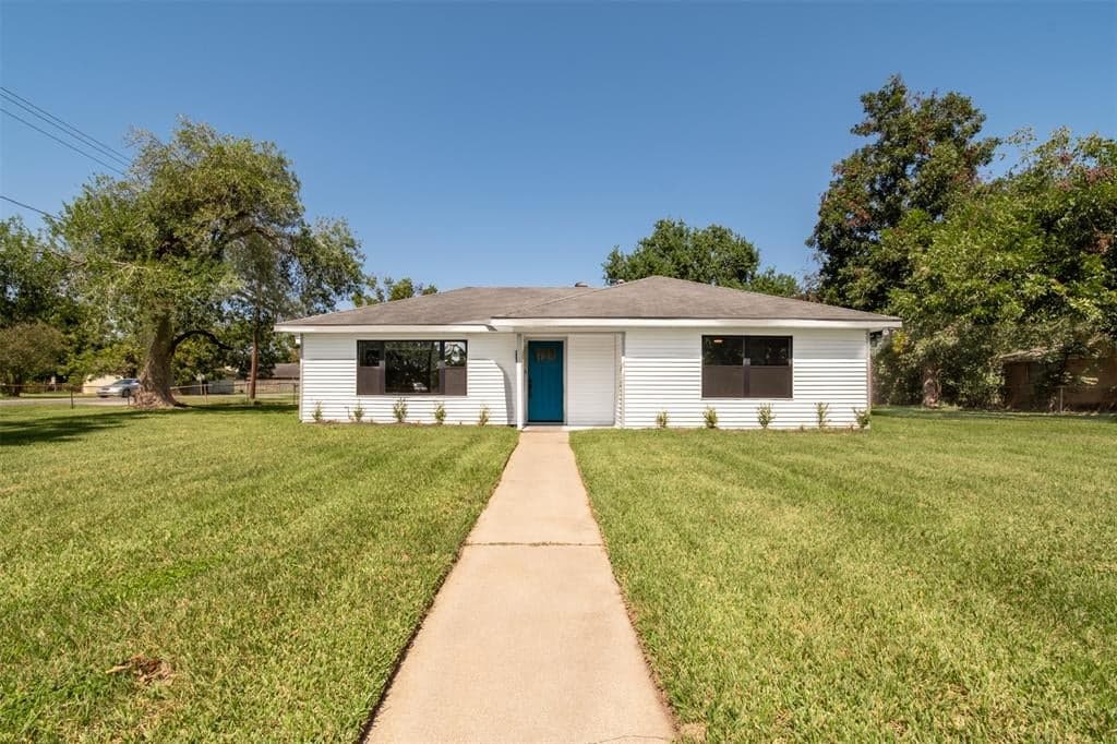 1501 Connorvale Rd