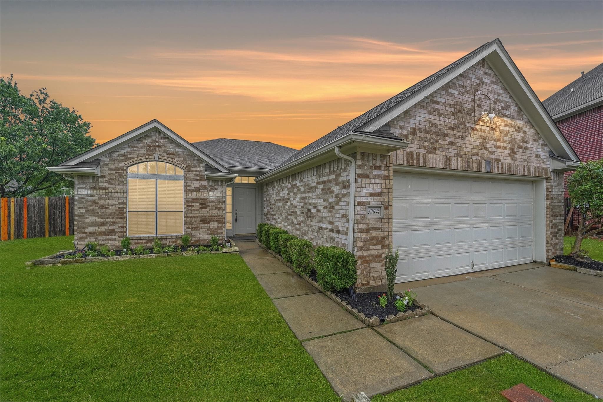 19614 Autumn Glade Pl