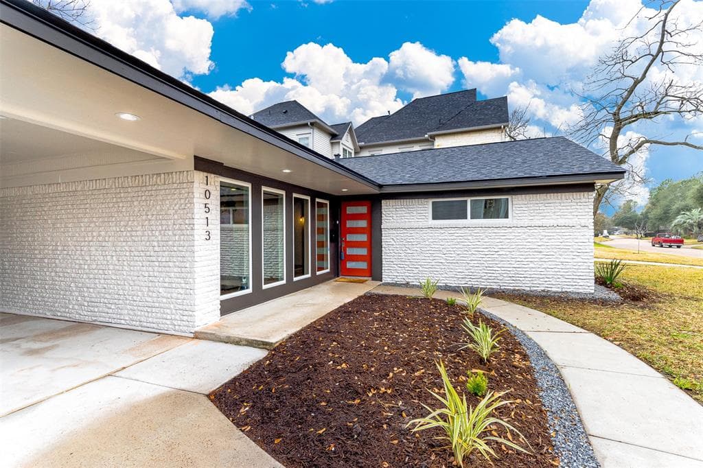 Main property image
