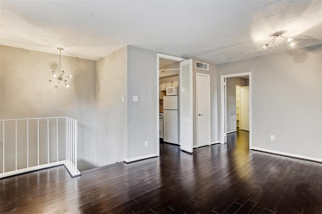 3401 Timmons Ln Apt 14