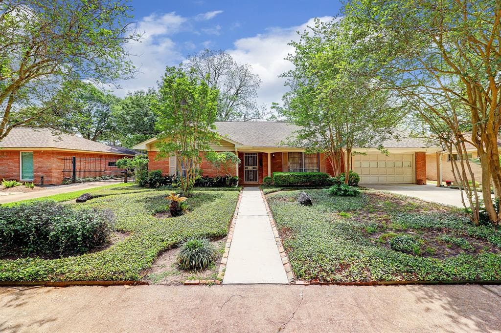5819 Arboles Dr