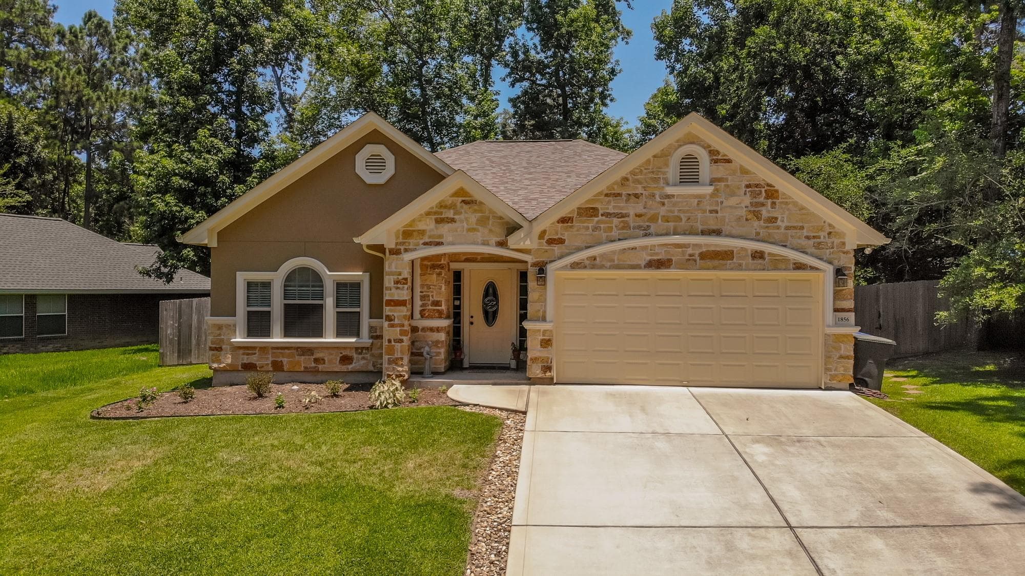 Main property image