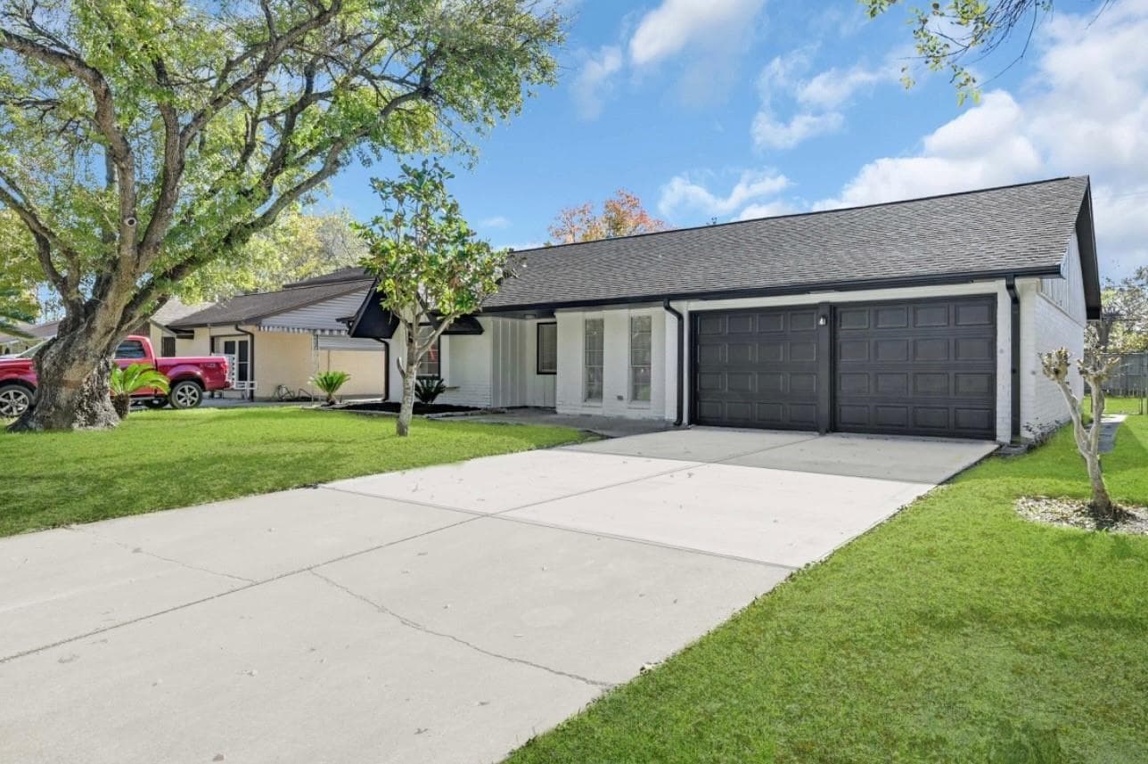 5218 Madden Ln