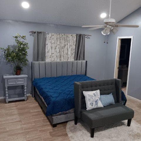 12 Barcelona Ct