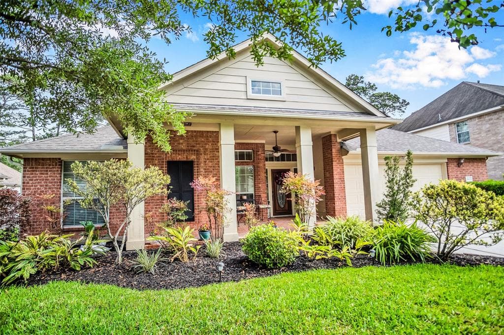 8423 Silver Lure Dr