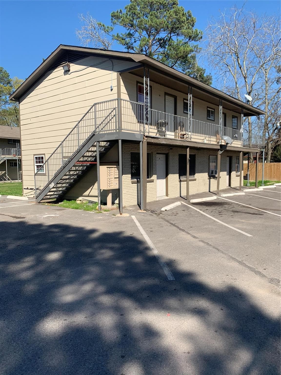 Main property image