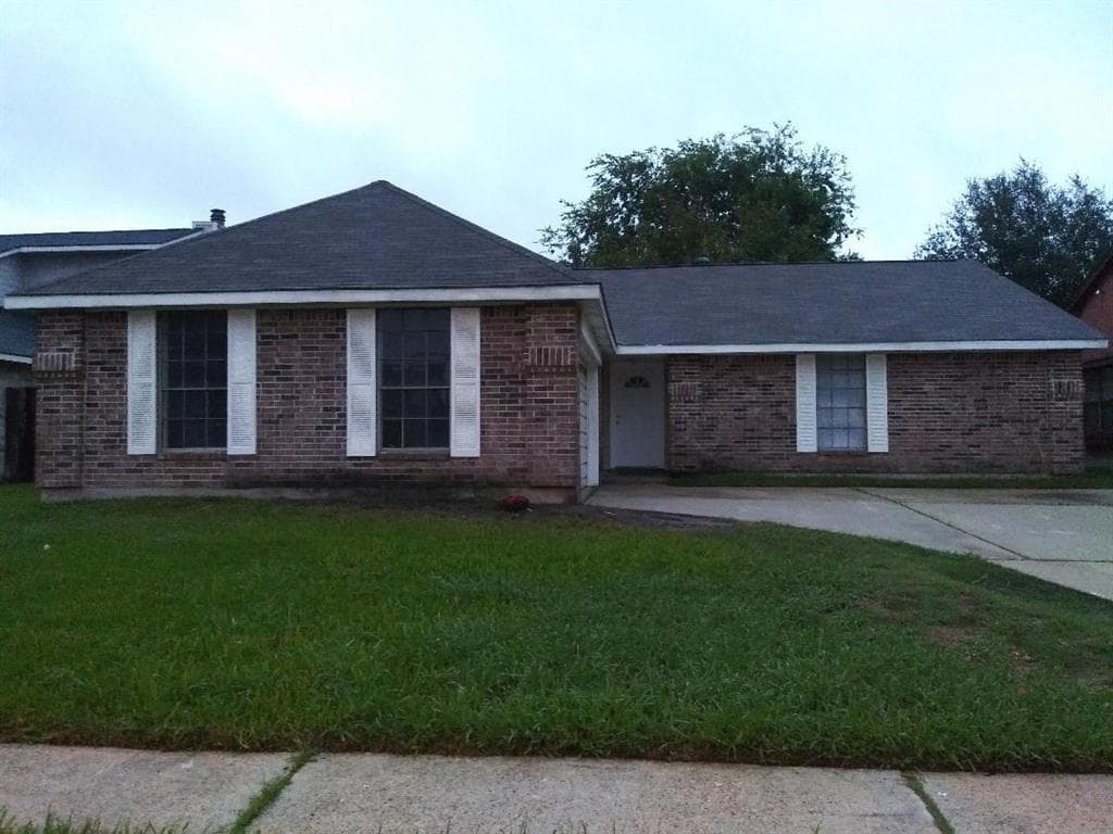 2702 Owens Cross Dr