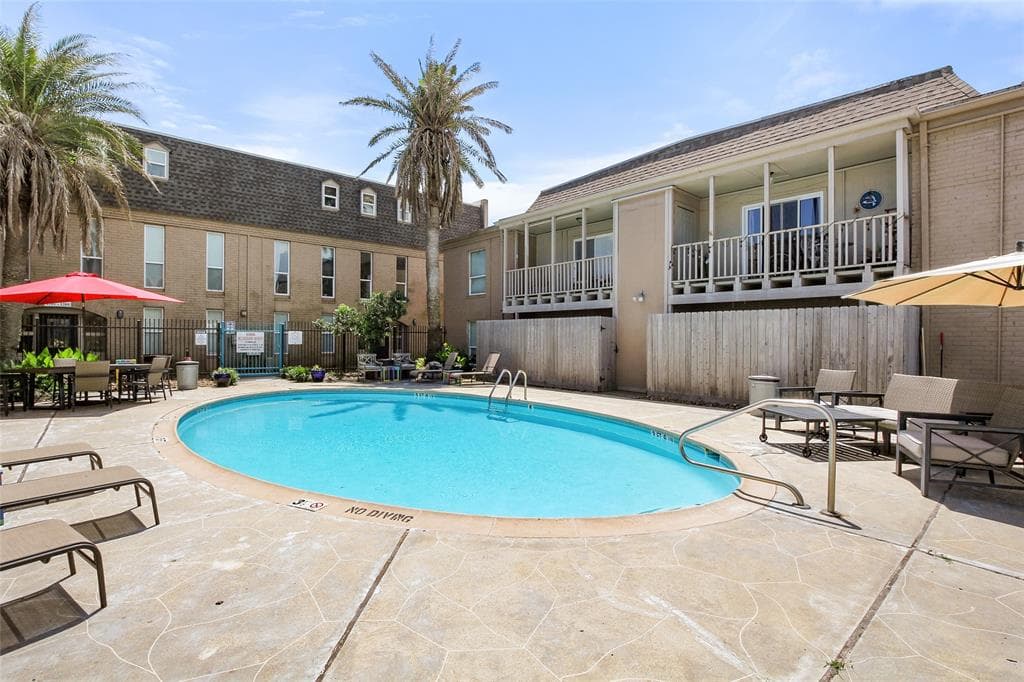215 Post Office St Apt 707