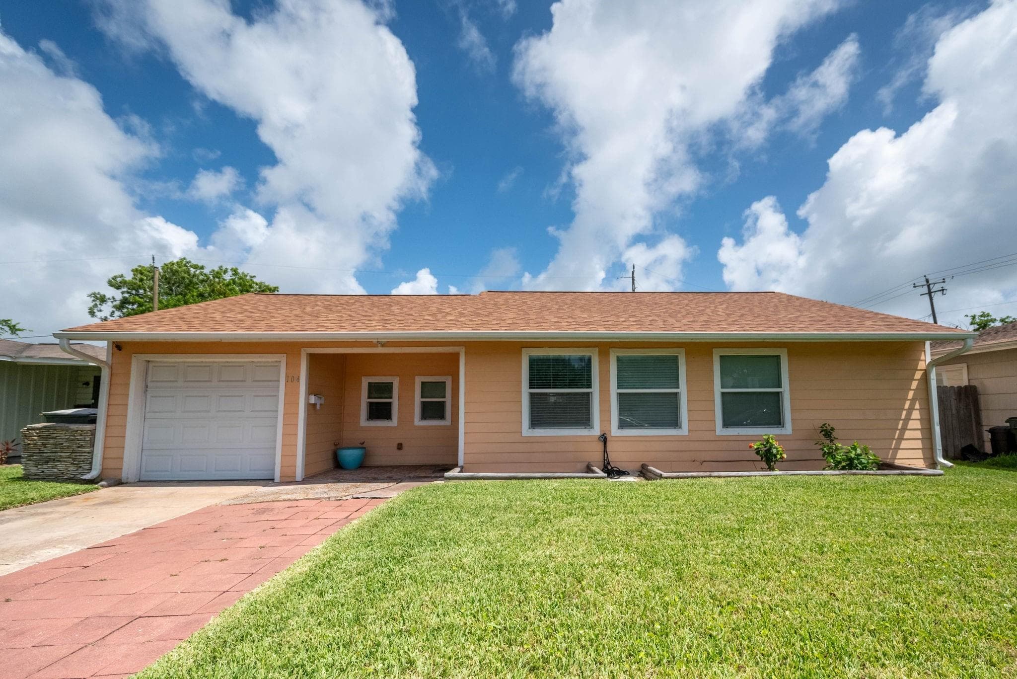 104 Bonita Ave
