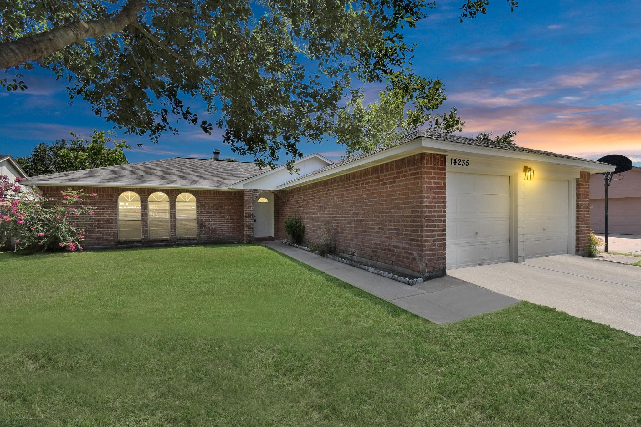 14235 Bella Dr