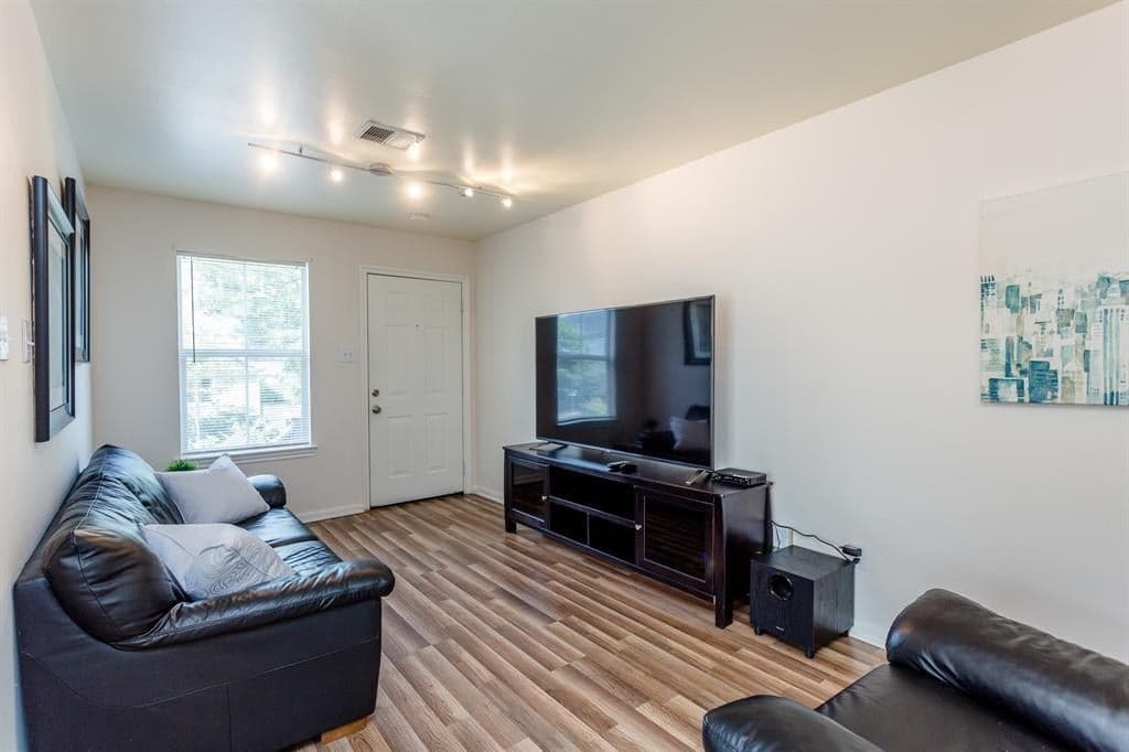 Gallery image 2