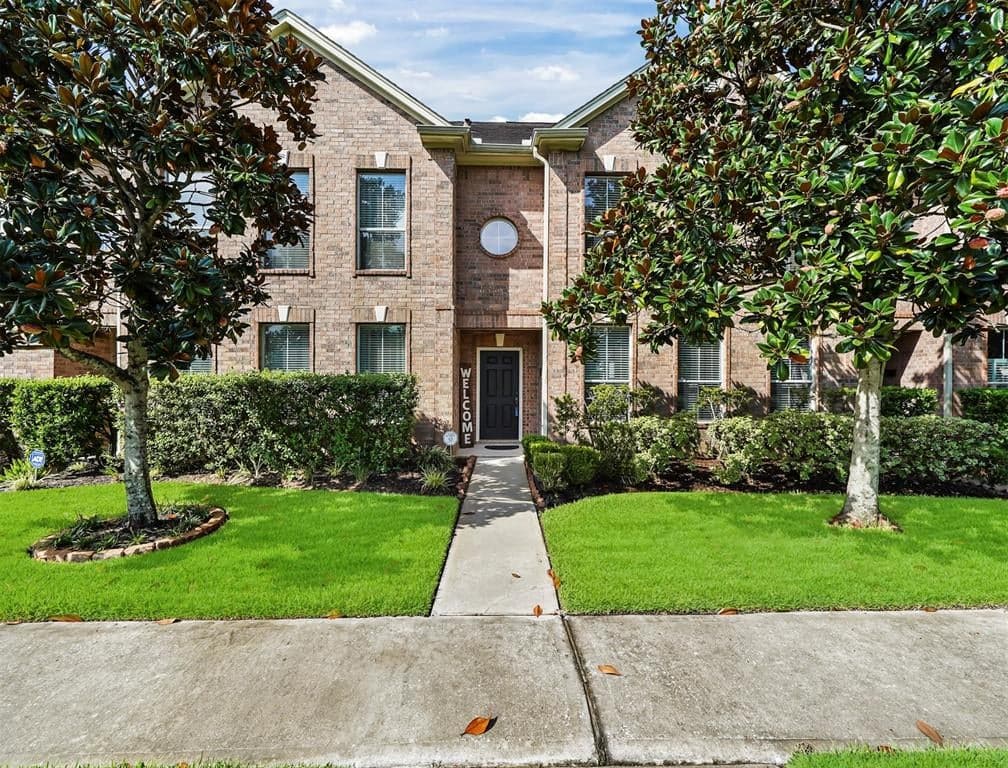 607 Travis St Apt 3