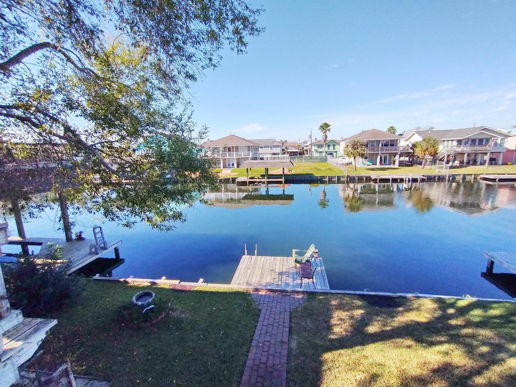 884 Bonita St