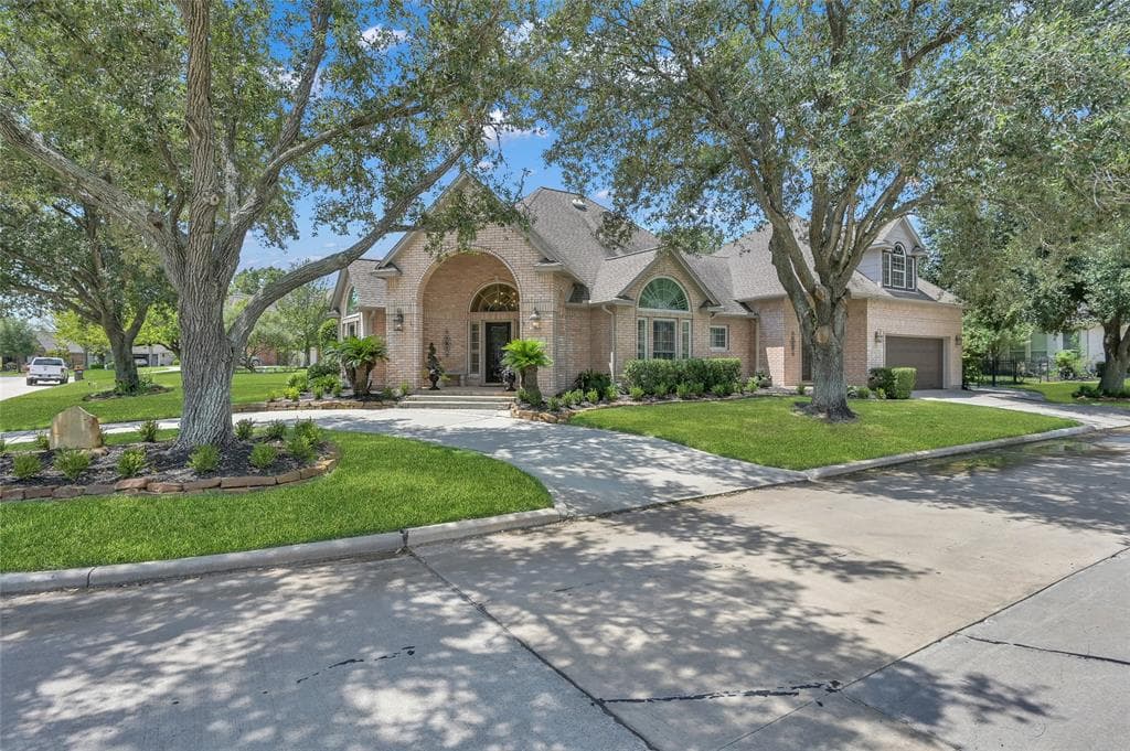 3 Winterhaven Ln