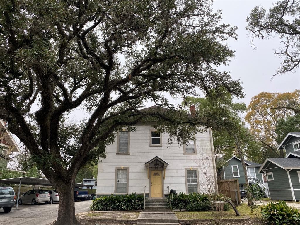 4618 Mckinney St Apt 6