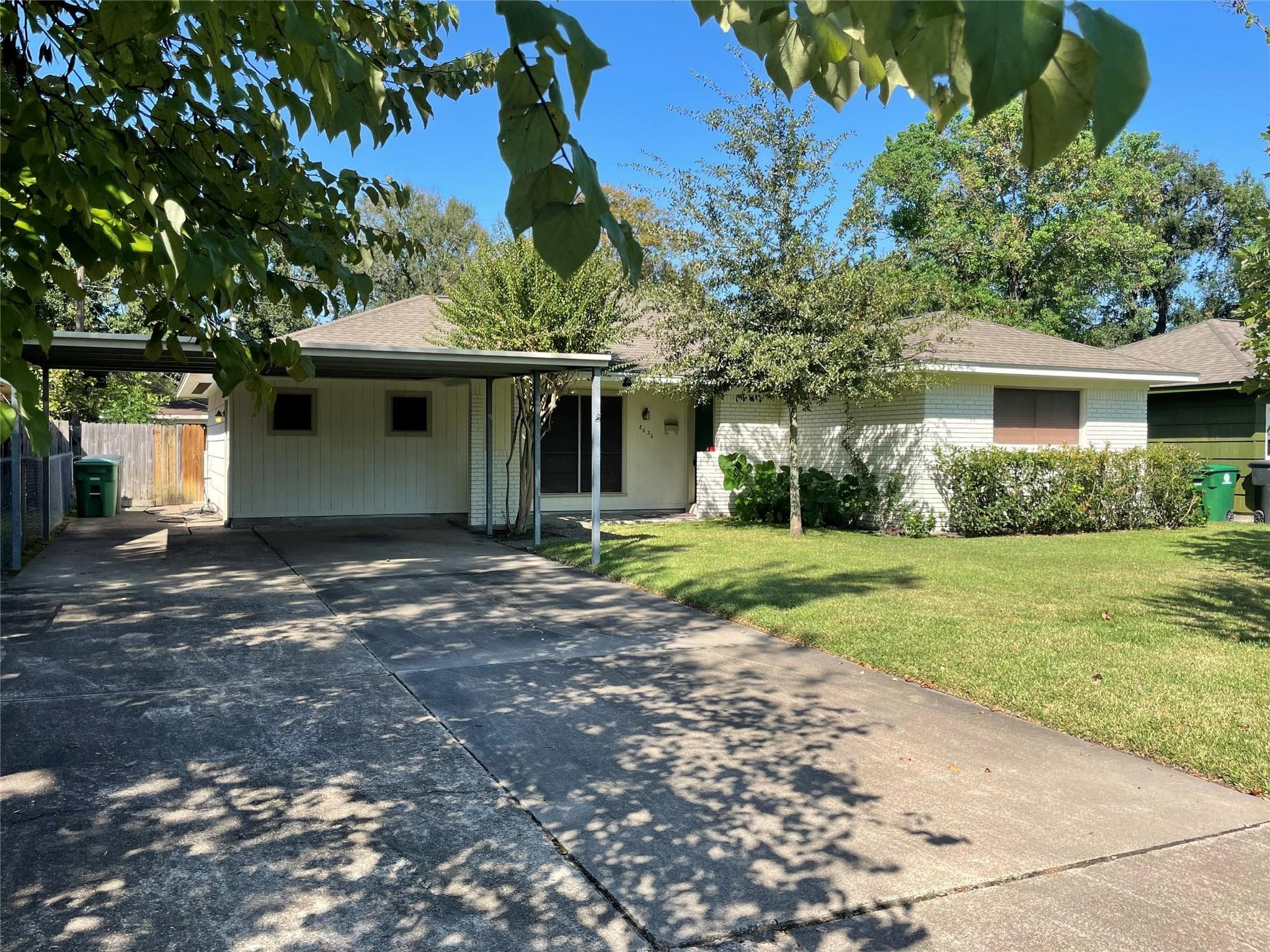 8626 Alcott Dr