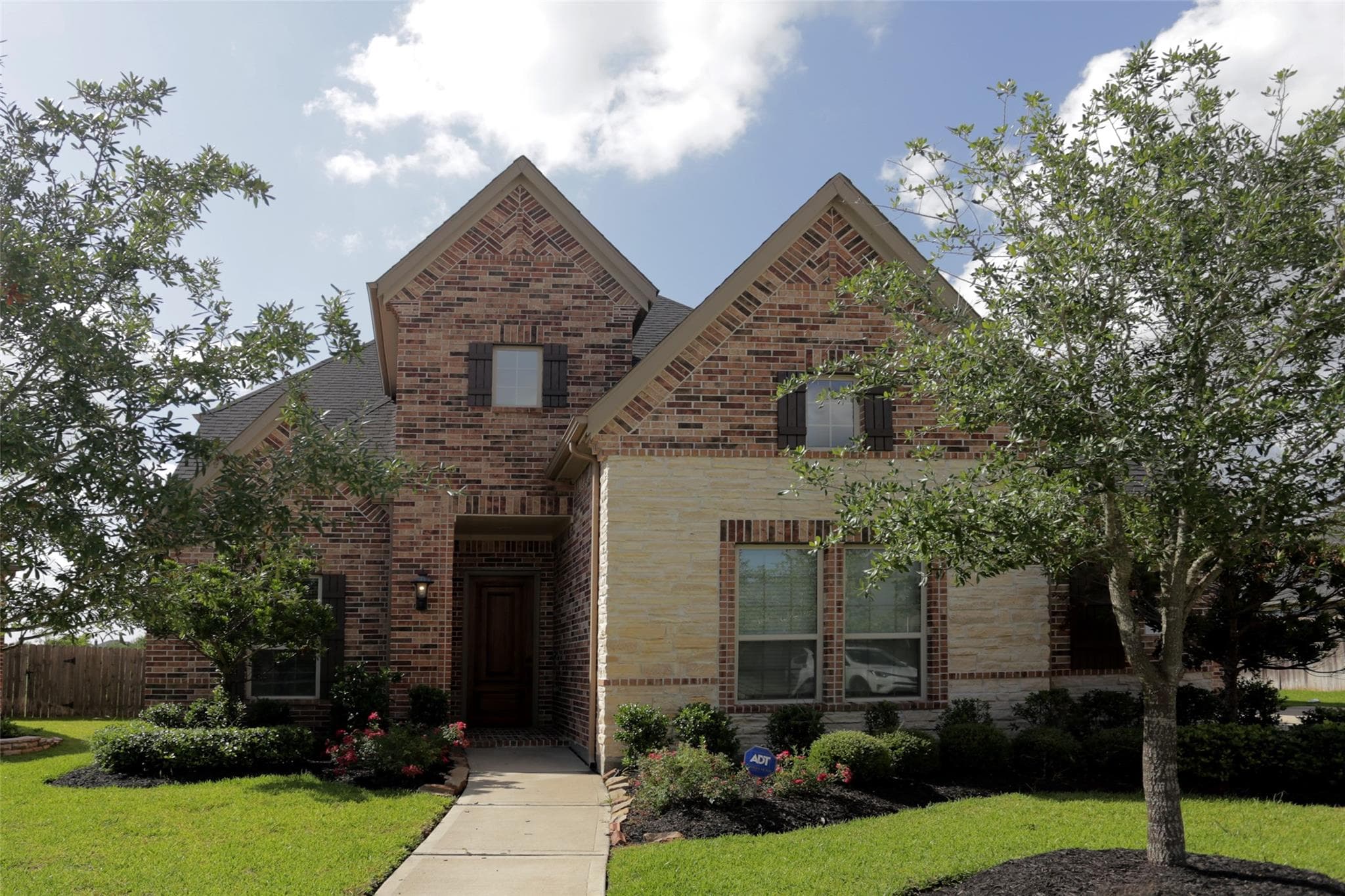 Main property image