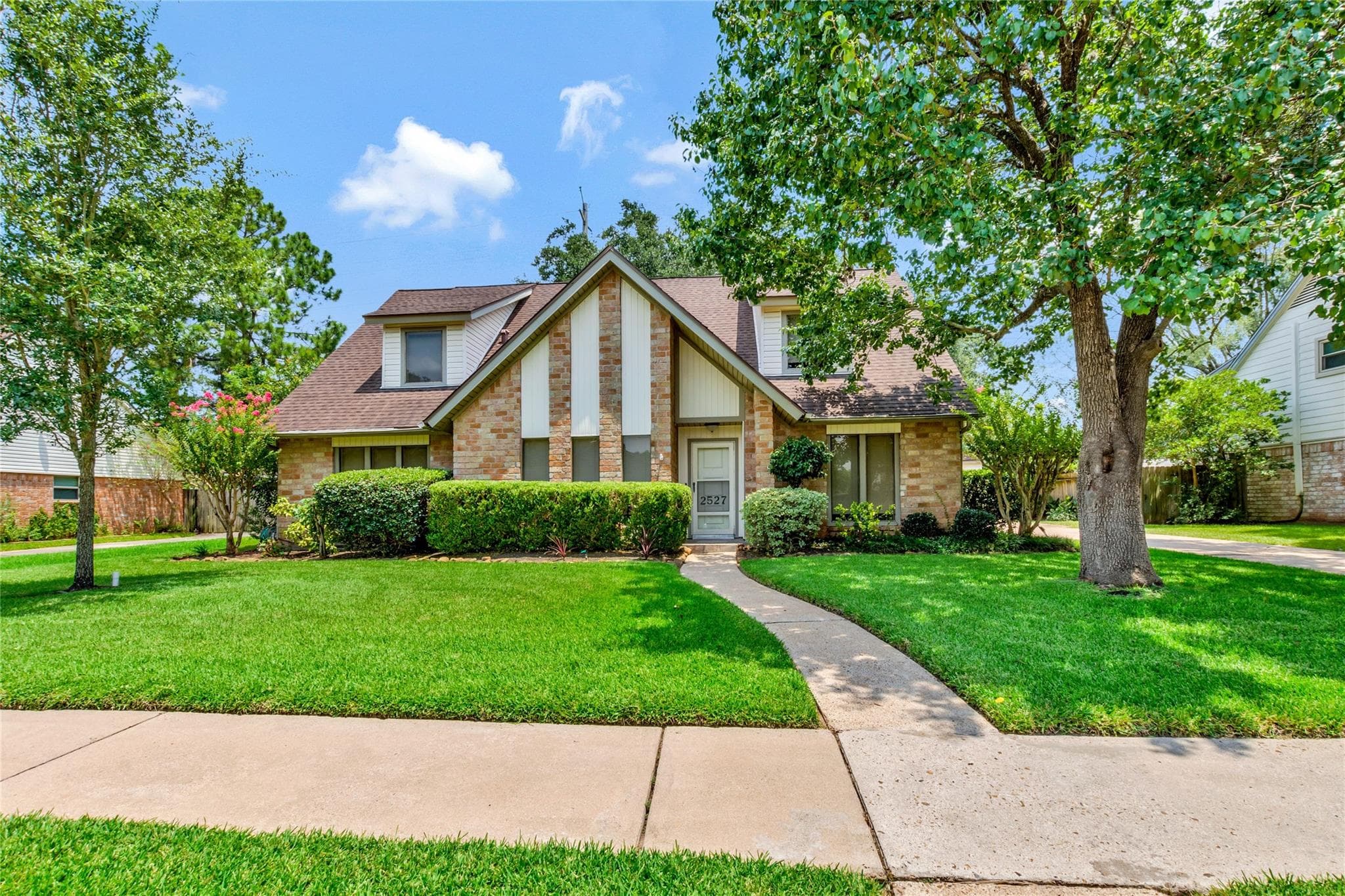 2527 Sugar Mill Dr