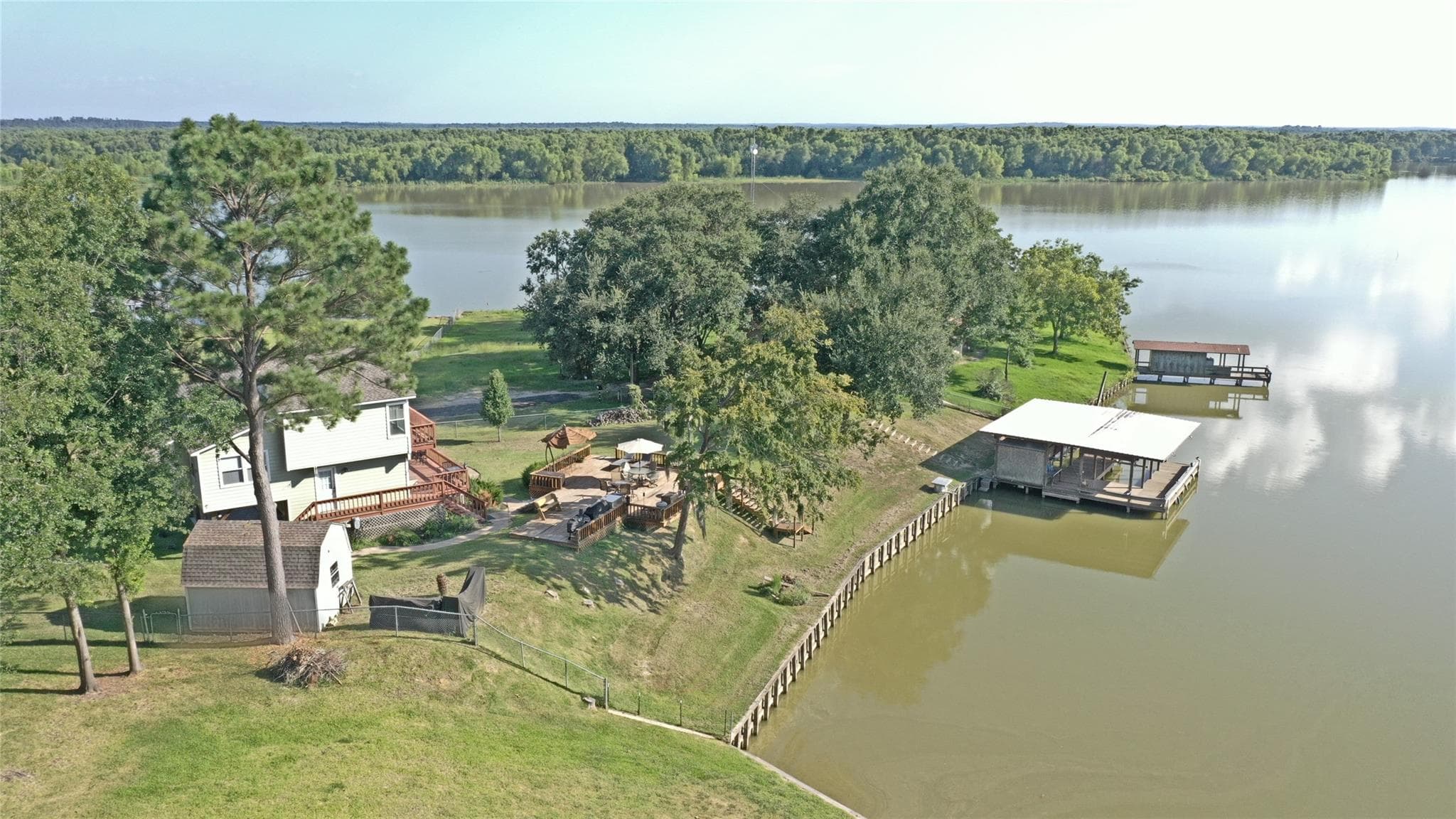 208 Sunset Ln