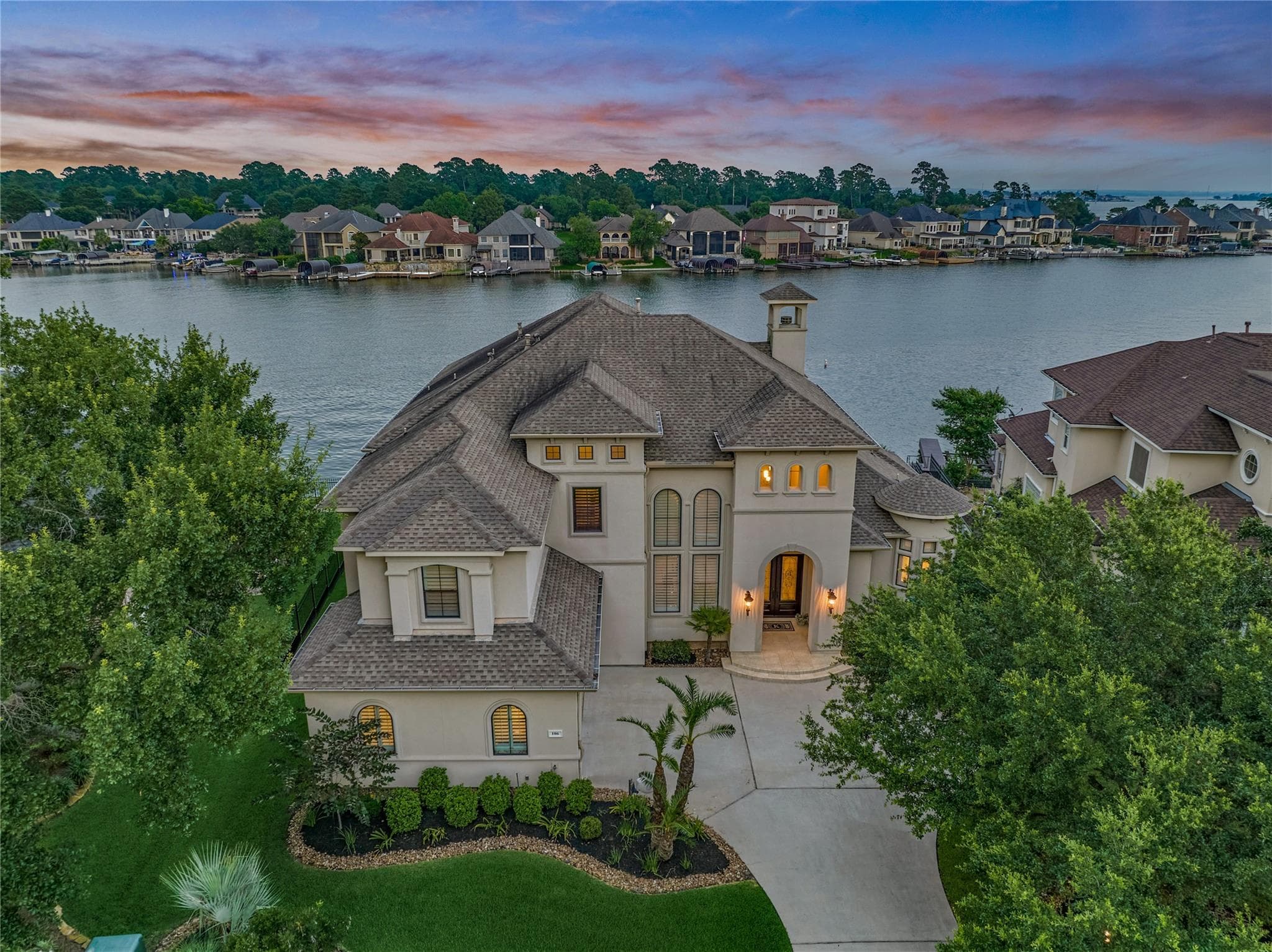 106 W Shore Dr