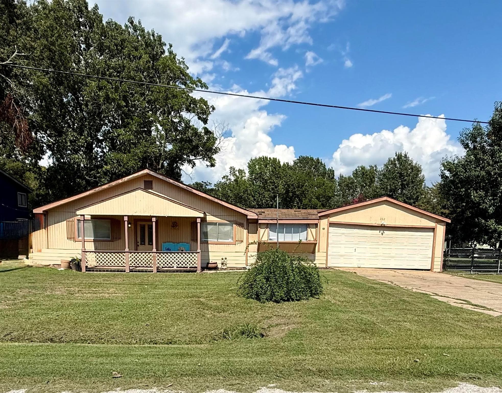 282 Water View Dr