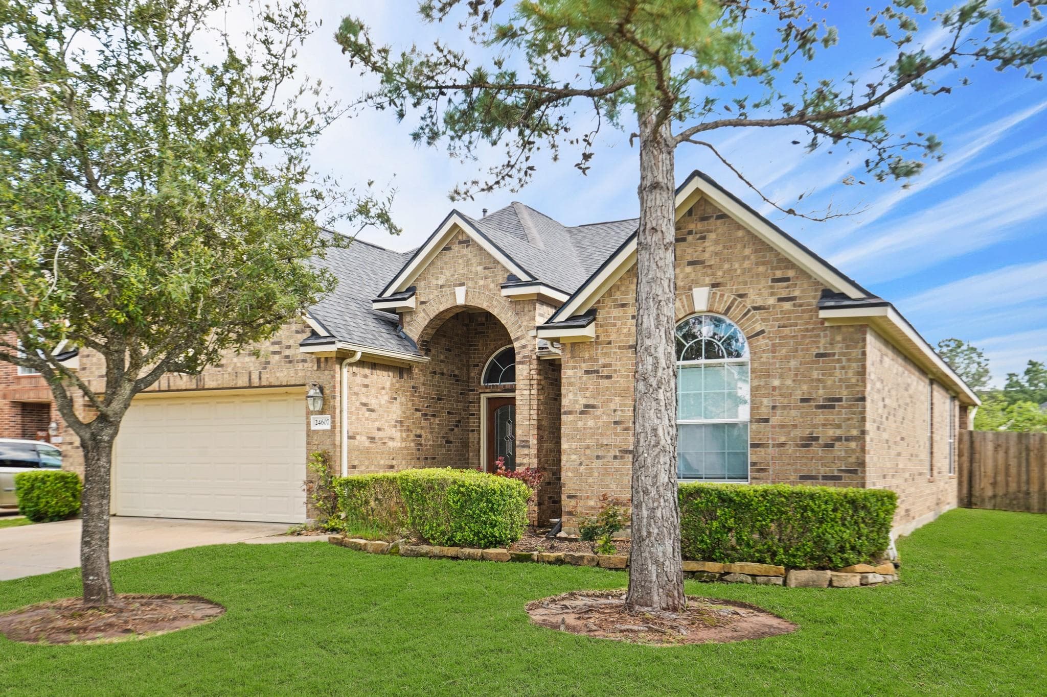 24607 Lake Path Cir