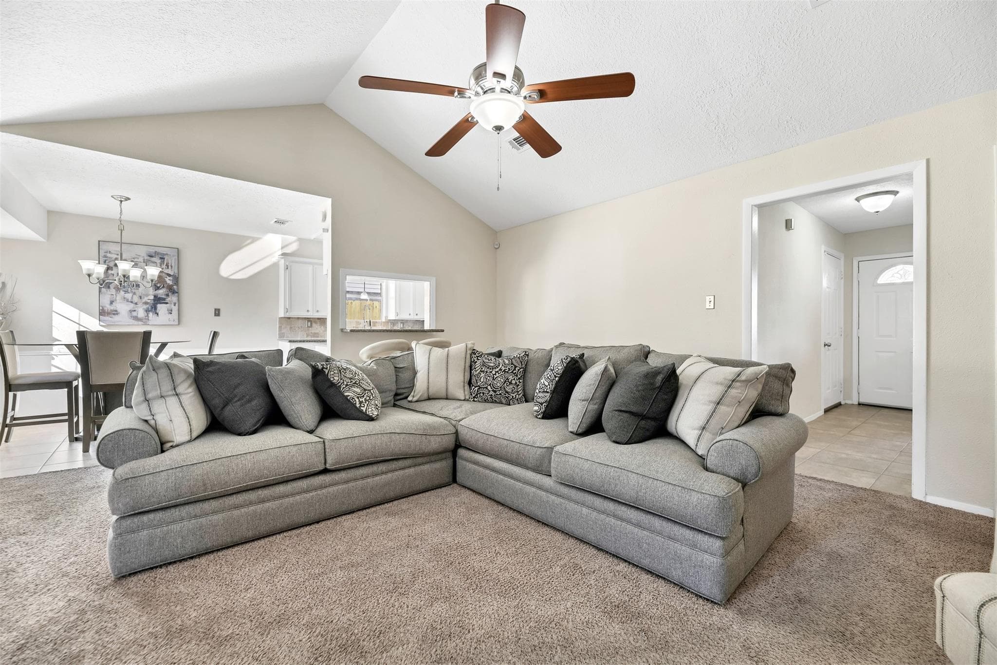 1305 Newport Blvd