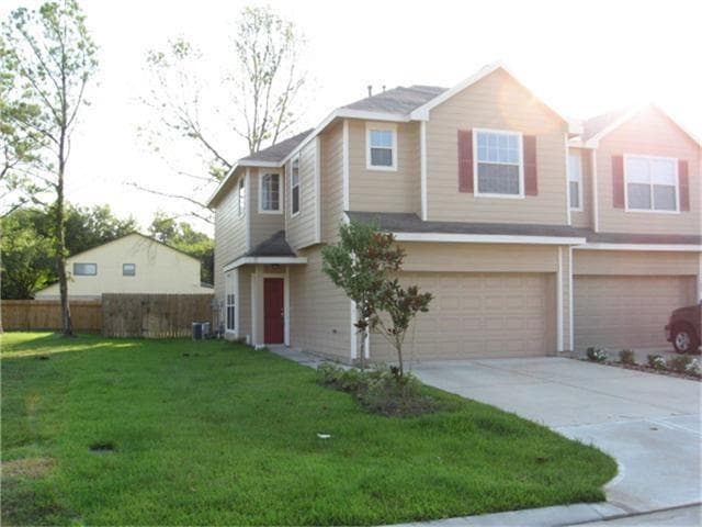 17154 Oakwood Chase Dr